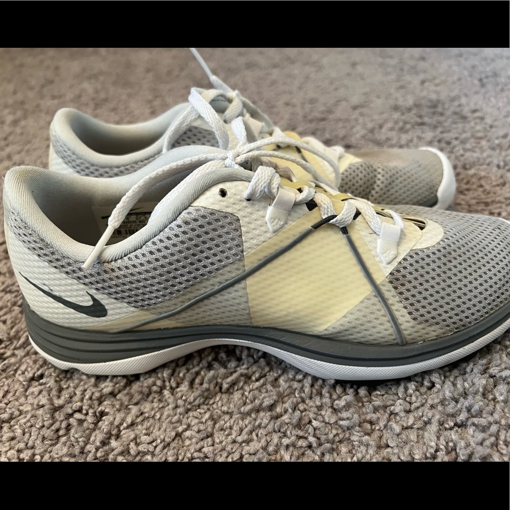 Nike Lunaron Golf Shoes - Women’s size 6.5